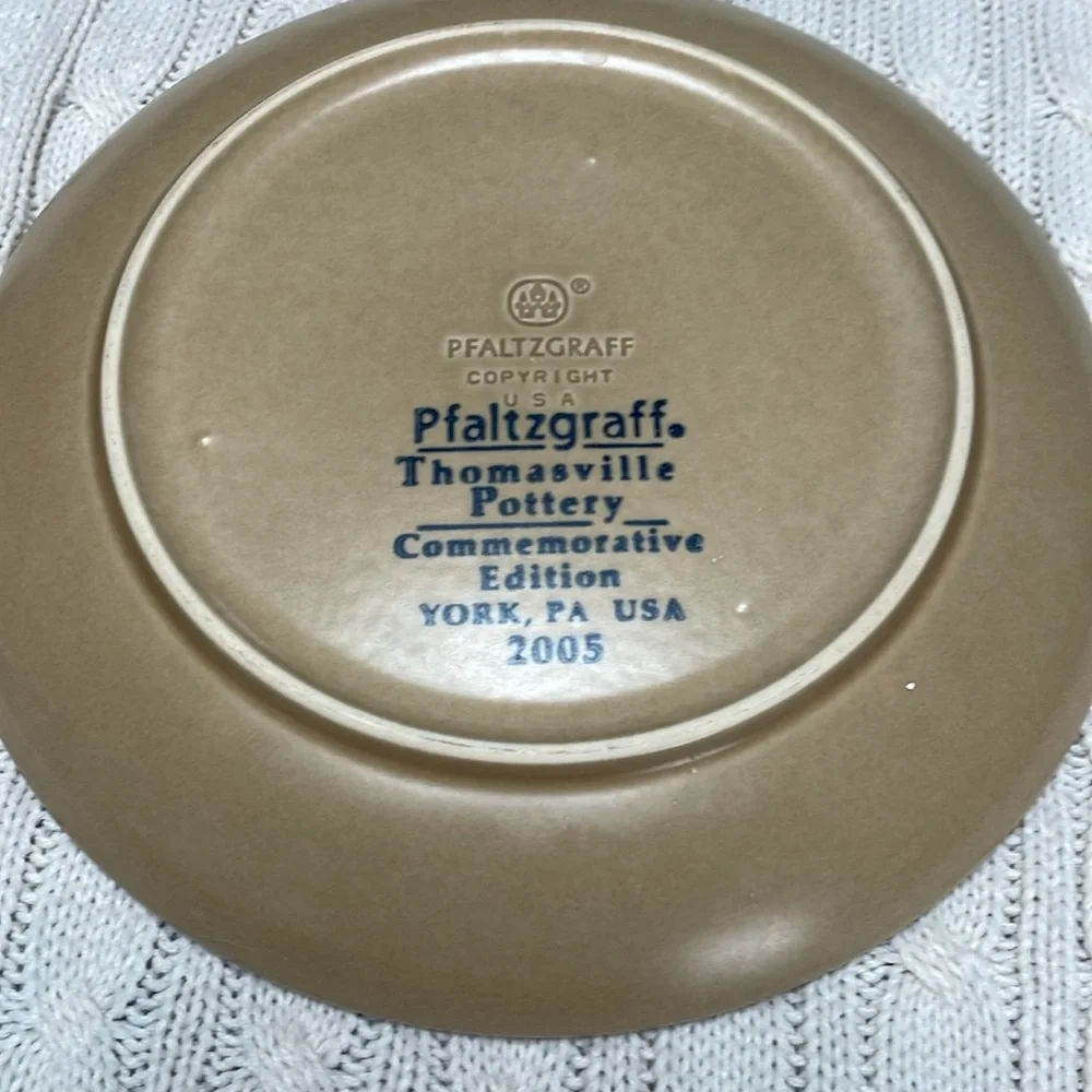 Pfaltzgraff Thomasville Pottery 2 folk art plates. Tan/blue. No chips/cracks